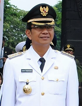 ” OTT ” Edy Rumpoko Walikota Batu