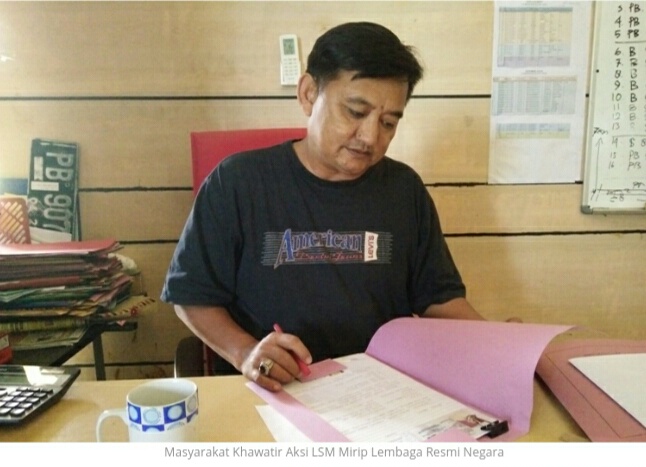 Meresahkan Masyarakat ,Oknum LSM Bergaya Seperti ( MK ) Mahkamah Konstitusi. RI.
