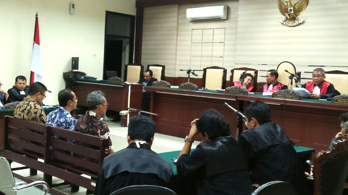 Mantan Ketua Komisi B DPRD Jatim Divonis 7 Tahun