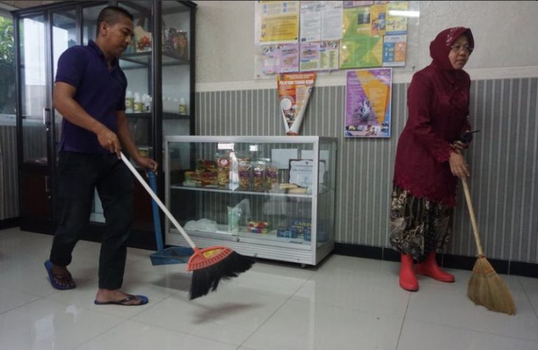 Risma Naik Pitam Lihat Kantor Kecamatan Kotor