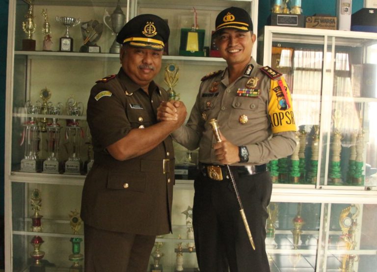 Kapolres Gresik Realisasikan Program “POSJAGO” nya Kunjungi Kajari Gresik