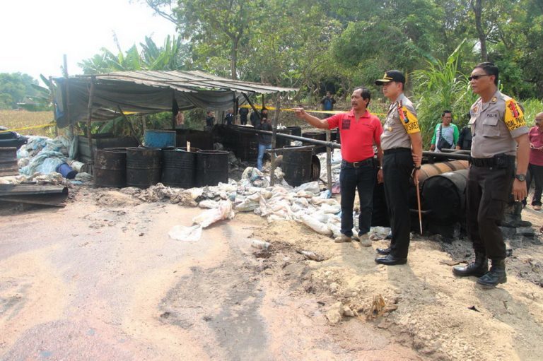 Polres Gresik dan Polsek Menganti Berhasil Tangkap Pelaku Pembuangan Limba Liar