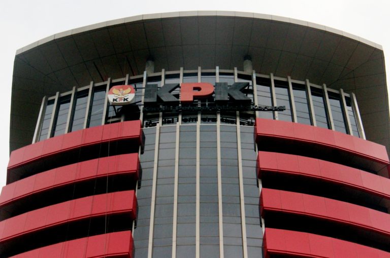 KPK Geledah Rumah Petahana Wabup Tulungagung Terpilih Maryoto Birowo