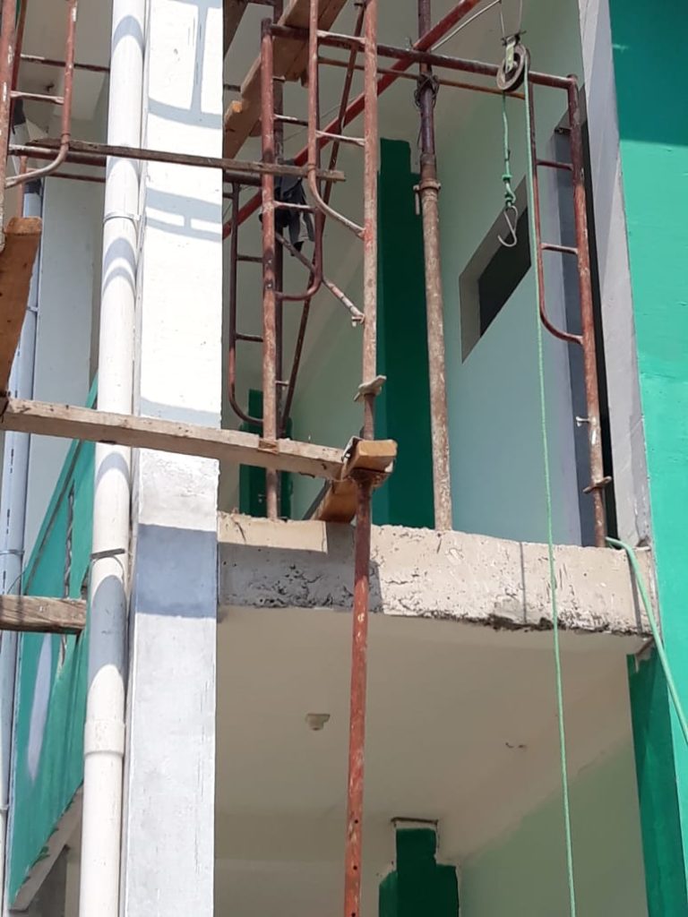 Gedung Sekolahan SDN  NGAGEL 1 Keropos dan Tidak Sesuai Bestek.
