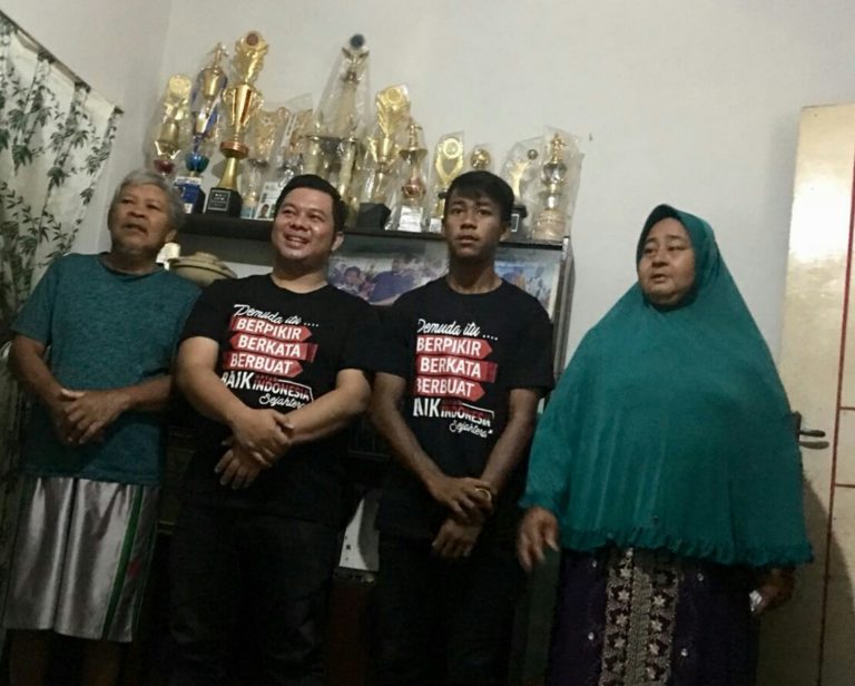 DOKTER SUKMA SAHADEWA LAKUKAN SILATURAHMI DI RUMAH TIMNAS U-16