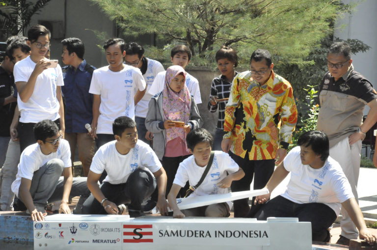 TIM HYDRONE ITS SIAP BERLAGA HYDROCONTEST DI PRANCIS