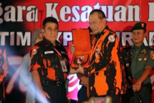 La Nyalla Perintahkan PEMUDA PANCASILA JATIM Menggalang Dana Dan Sumbangan untuk Korban Gempa Bumi Di Lombok
