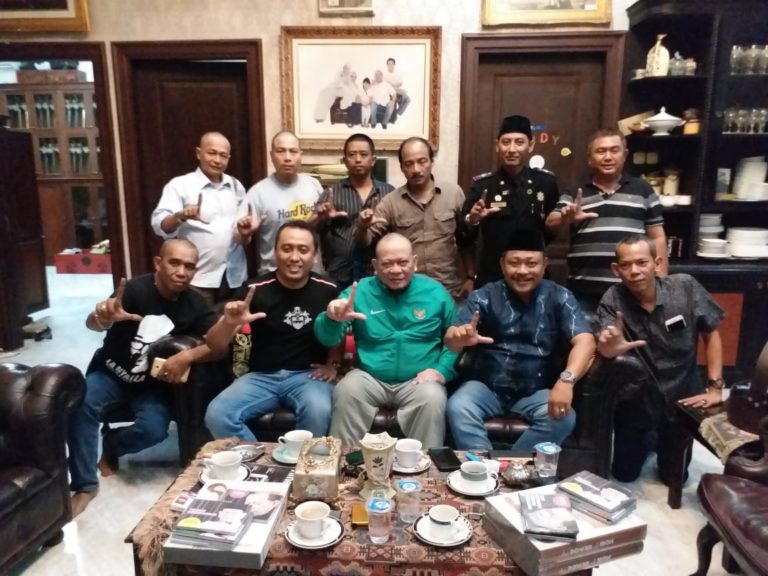 Lupakan Sejenak Politik, La Nyalla Ajak Saling Bantu Selamatkan Rupiah