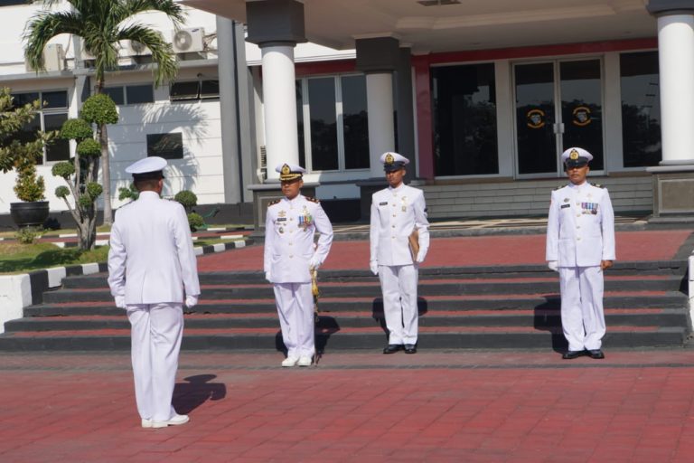 Danmenart 2 Marinir Sebagai Irup HUT TNI AL ke 73