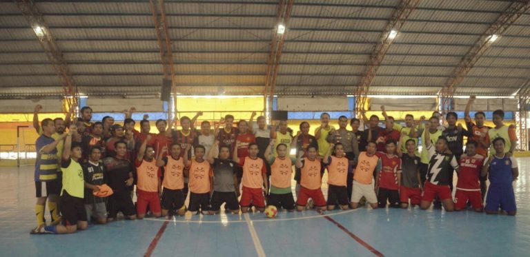 Tim Sikatan FC Juarai Pertandingan Futsal Persahabatan Antar Pokja Wartawan