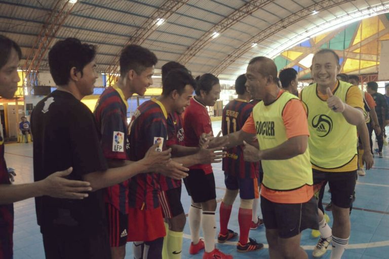 Jalin Silahturahmi Dengan Media, Kapolrestabes Ajak Main Futsal