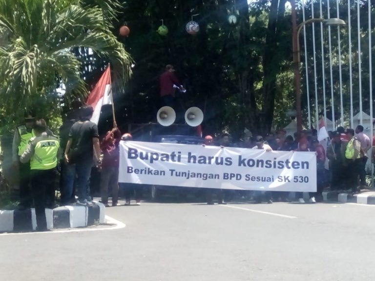 Tidak Puas Dengan Tunjangan Yang Diterima, Puluhan Wakil FBPD Sidoarjo Datangi Kantor Bupati