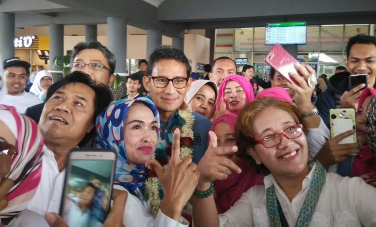 Sandiaga Uno, Mendapat Sambutan Meriah Dari Koalisi Pendukung Saat Blusukan di Kota Malang