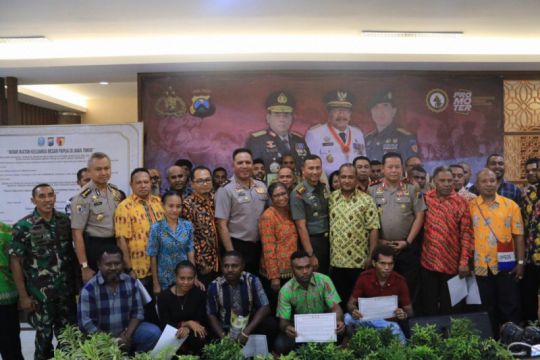 Menjelang Pemilu 2019, Warga Papua Jatim di Surabaya dan Kapolda Jatim Deklarasikan Pemilu Damai