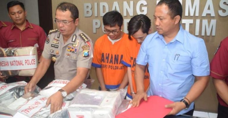 Ditreskrimsus Polda Jatim Tangkap Pelaku Pembajak Kartu Kredit