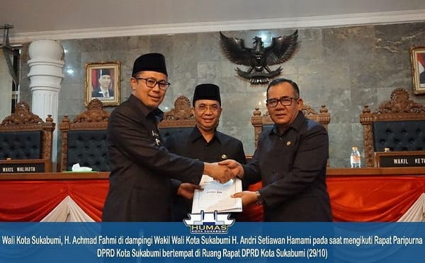 PENDAPAT AKHIR WALI KOTA SUKABUMI TENTANG PERSETUJUAN TERHADAP 2 RAPERDA KOTA SUKABUMI.