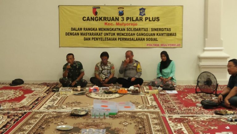 Cangkrukan Tiga Pilar Plus Di Kelurahan Kejawan Putih Tambak Kec. Mulyorejo
