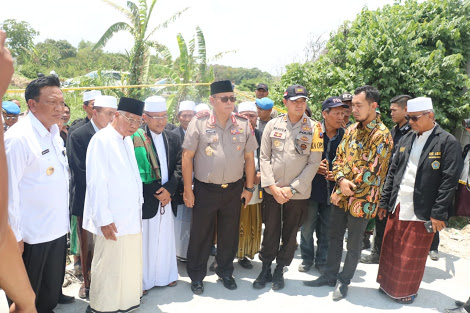 Kapolda Jatim Bersama Ketua MUI Jatim Tinjau Bamgunan Ponpes Putri Al-Azhar Gresik yang Ambruk