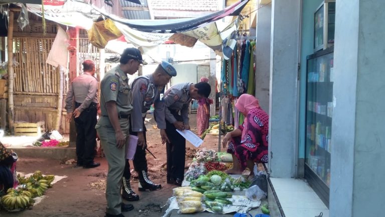 Jelang Natal dan Tahun Baru 2019 Polsek Kepohbaru Pantau Harga Sembako
