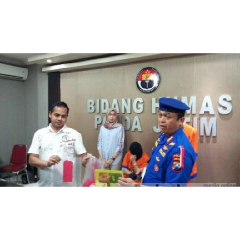 Unit Renata Ditreskrimum Polda Jatim Amankan Mami dan Manajer Karaoke