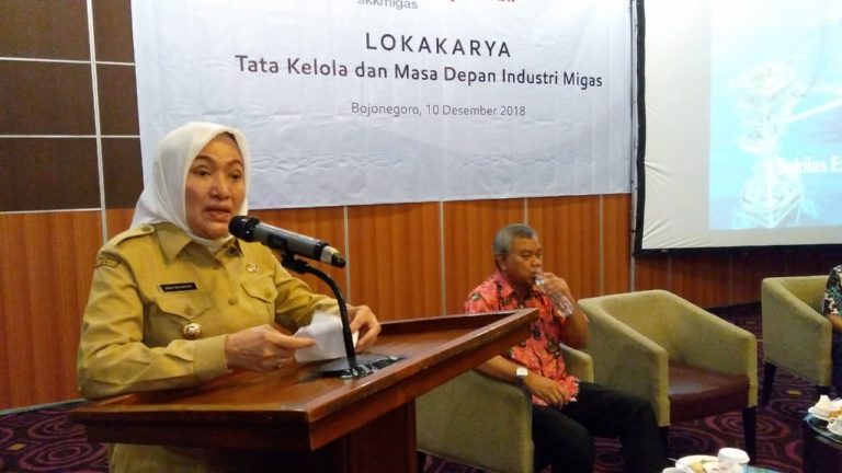 BUPATI BOJONEGORO HADIRI LOKAKARYA TATA KELOLA DAN MASA DEPAN INDUSTRI MIGAS