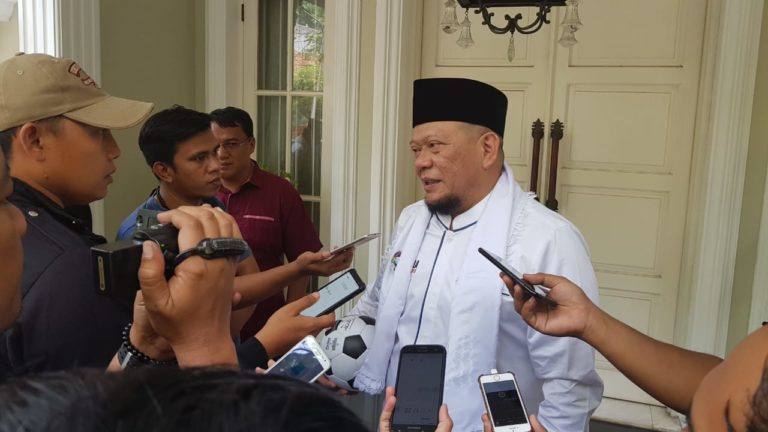 La Nyalla :  Jokowi Bisa Jadi Imam Sholat, Apa Prabowo Bisa? Saya Ragukan Dia…