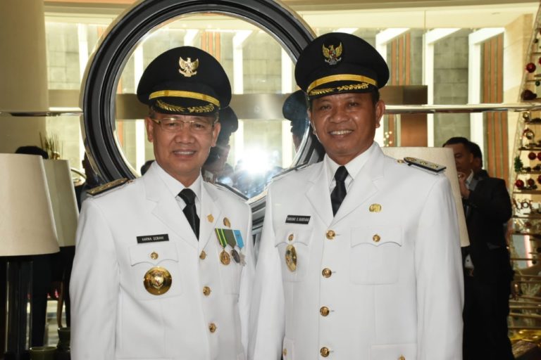 H. Karna Sobahi dan H.Tarsono D. Mardiana Resmi Dilantik Sebagai Bupati dan Wabup Periode 2018-2023