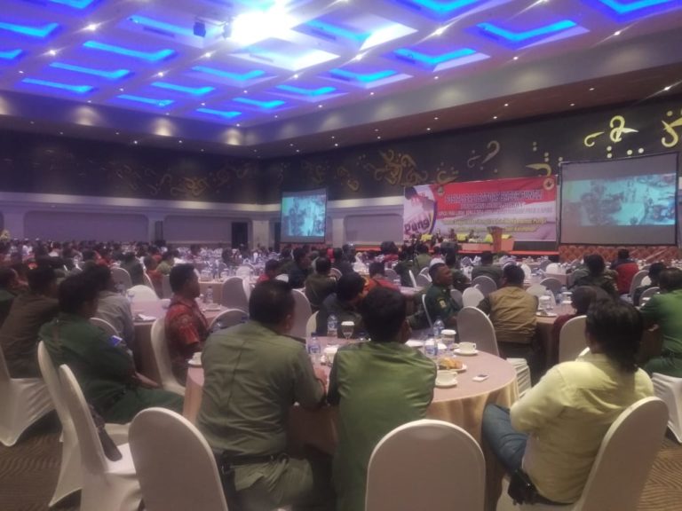 Kepala Desa se Kabupaten Cirebon Ikuti Sosialisasi Saber Pungli Yang Dilaksanakan Oleh Satgas Saber Pungli Provinsi Jabar
