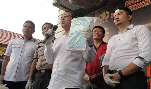 Jatanras Polda Jatim Bongkar Jaringan Sindikat Pembuat Dokumen Palsu Terbesar di Jawa Timur