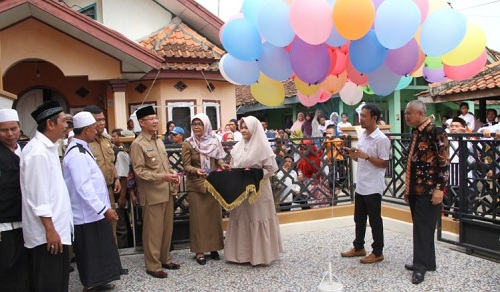Tepat Diakhir Tahun 2018 Bupati Majalengka Meresmikan Mushola Al Makmur