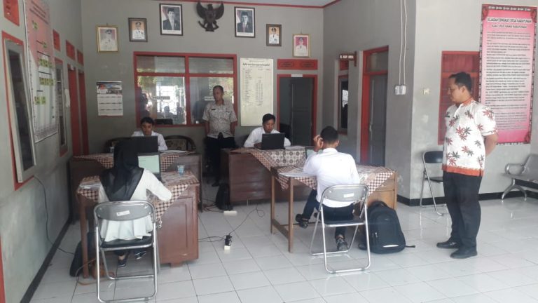 Pemerintah Desa Karayunan Mengadakan Test Calon Perangkat Desa.