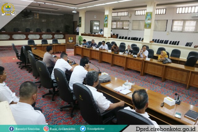 Komisi I undang berbagai SKPD terkait untuk membahas aktifitas galian c.