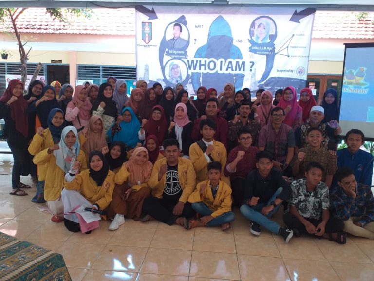 IPM ( Ikatan Pelajar Muhammadiyah ) Ranting Kalijudan Menggelar Seminar Talk Show ” WHO I AM ? ” Di Pendopo
