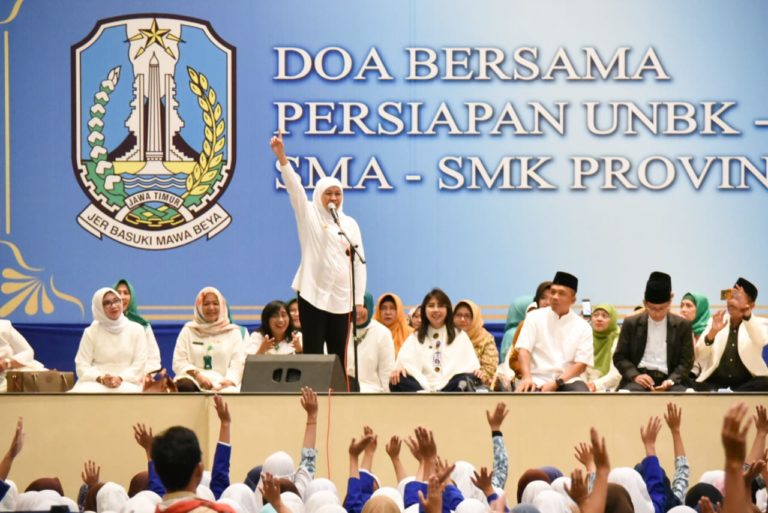 Gubernur Khofifah : Dukungan Orang Tua Melalui Doa Akan Membawa Dampak Psikologi Bagi Anak