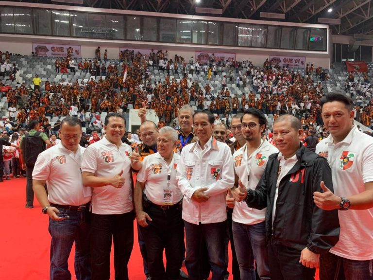 Jokowi Minta Pemuda Pancasila Ikut Kampanyekan Tiga Kartu Sakti