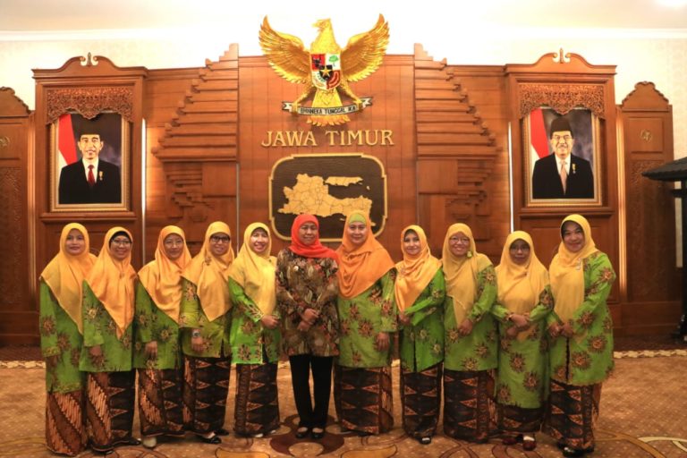Gubernur Jatim MOU Dengan Tujuh Organisasi Wanita Dalam Menangani Kompleksitas Masalah Sosial