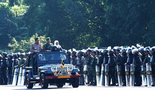 Gubernur Khofifah Hadiri Apel Gelar Pasukan Hadapi Pemilu 2019