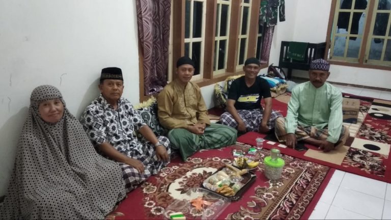 Ingat TMMD Makan Bersama Keluarga