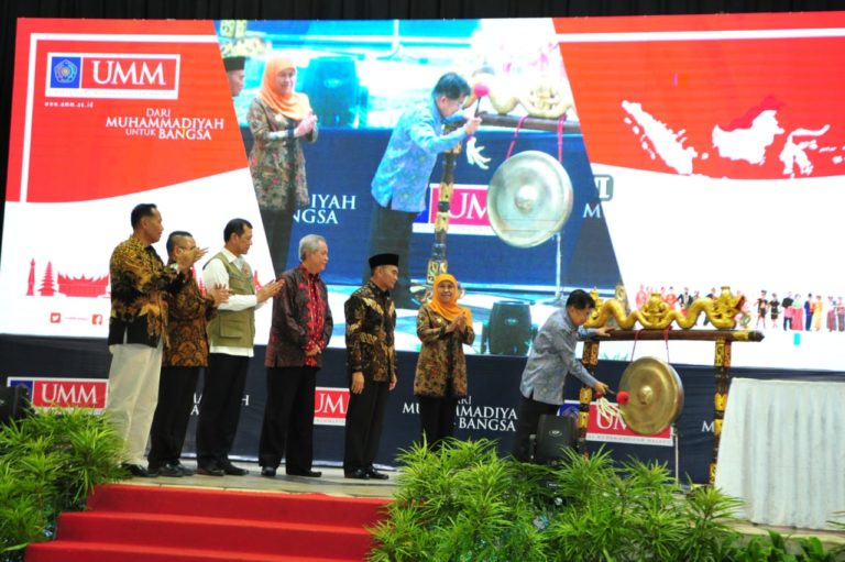 Gubernur Khofifah Dampingi Wapres RI Buka Festival Kebangsaan II