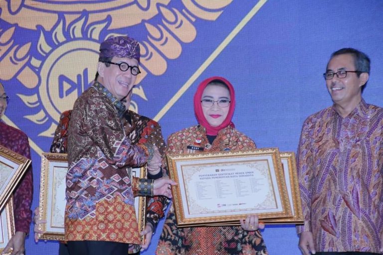 Ukir Prestasi Mentereng, Kanwil Kumham Jatim Raih Penghargaan Dari Menkumham