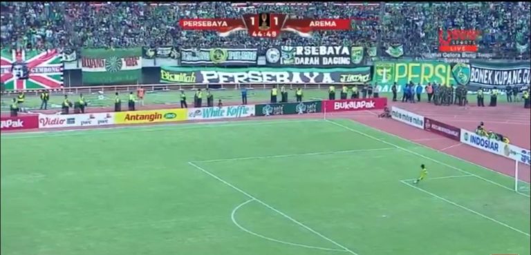 Gubernur Khofifah Beri Santunan Suporter Yang Meninggal Akibat Lakalantas