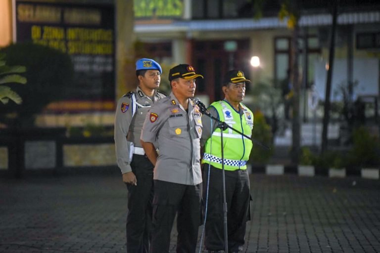 Apel Harkamtibmas Dipimpim kapolres Situbondo