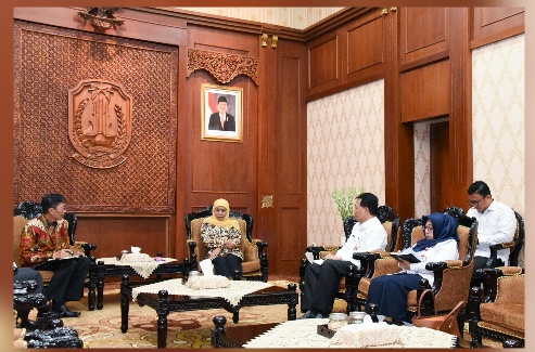 Gubernur Jatim Ajak BRI Kembangkan Bank Syariah