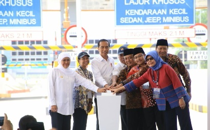Gubernur Khofifah Dampingi Presiden Resmikan Tol Pandaan-Malang