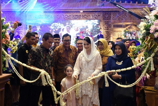 Arumi Bachsin Kenalkan Dekranasda di Mitra Pernikahan Indonesia
