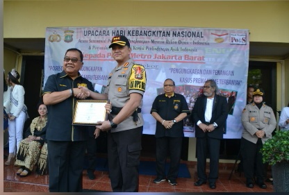 Kapolres Metro Jakarta Barat, Kombes Pol. Hengki Haryadi SIK, MH, Panen Penghargaan