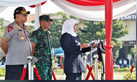Gubernur Khofifah Pimpin Apel Gelar Pasukan Operasi Ketupat Tahun 2019