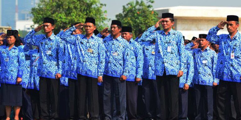 Presiden Teken PP Pemberian Gaji, Pensiun, Tunjangan ke-13 Bagi PNS, TNI, Polri, Dan Pensiunan