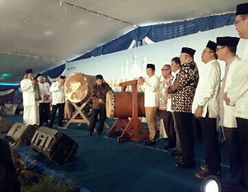 Gus Muafiq Dai Kondang Getarkan Jiwa Insan di Pelindo III