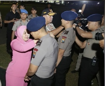 Kapolda Jatim Pimpin Upacara Kenaikan Pangkat